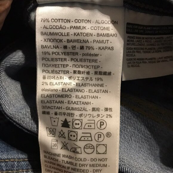 Levi's® Women's Mid-Rise Boyfriend Cropp - Picture 7 of 7